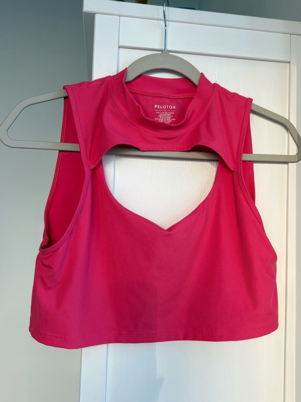 Peloton Women's Hot Pink Front-Cut Crop Tank Size Large